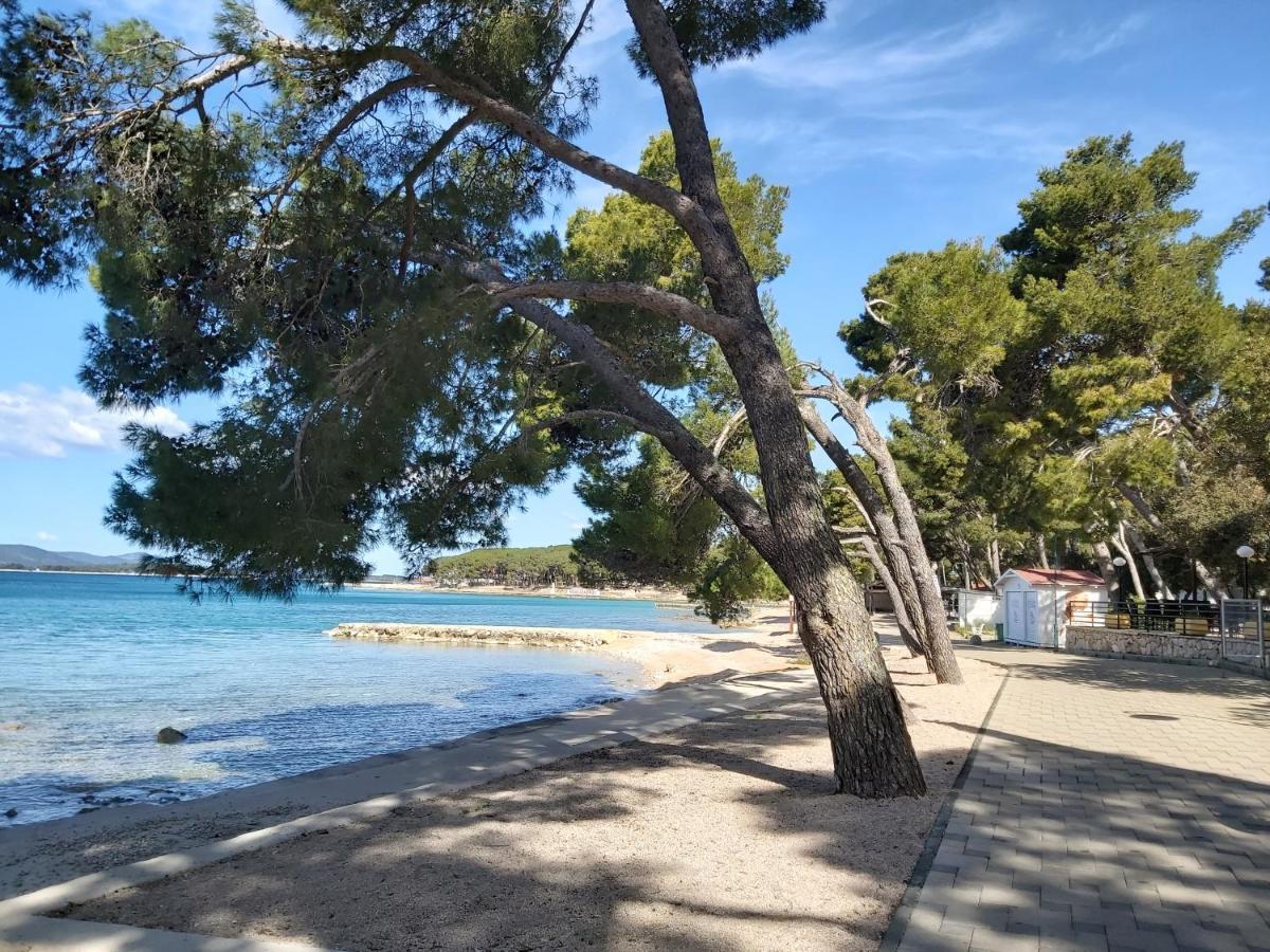 Mobile Home Sole Biograd Na Moru Buitenkant foto