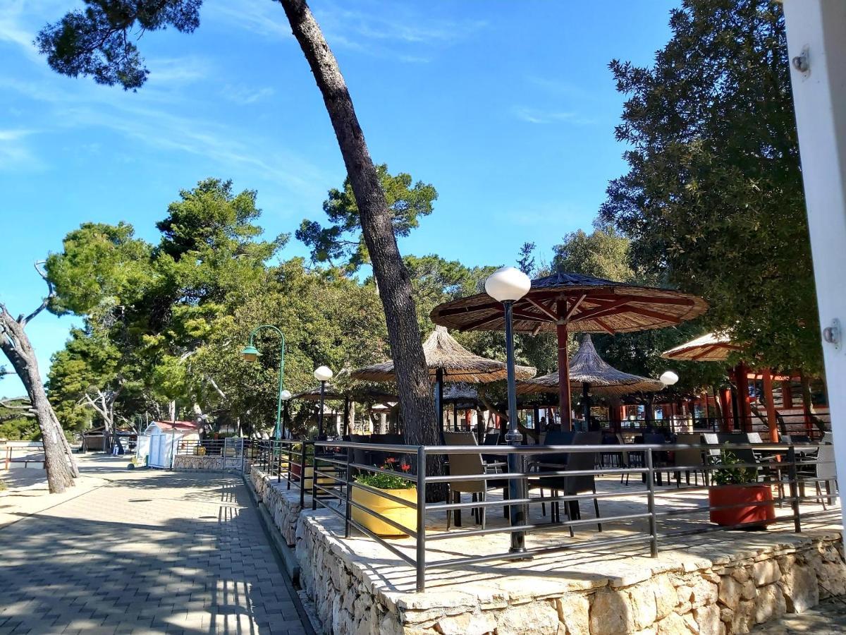 Mobile Home Sole Biograd Na Moru Buitenkant foto
