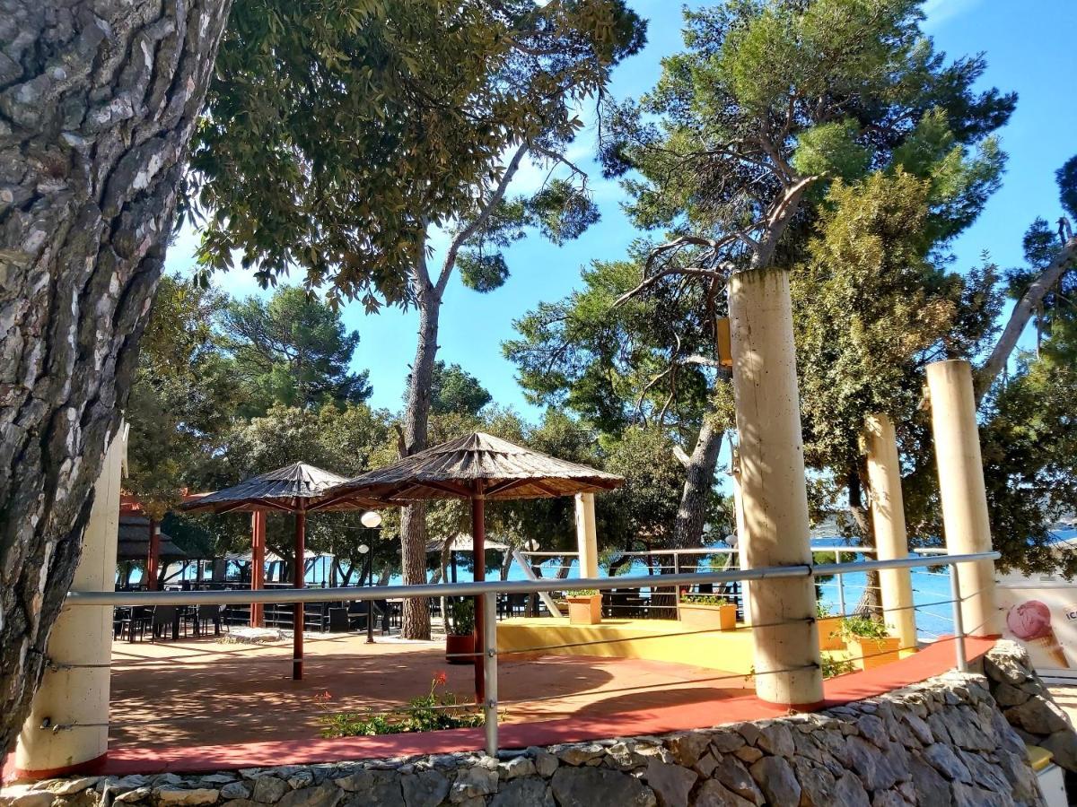Mobile Home Sole Biograd Na Moru Buitenkant foto