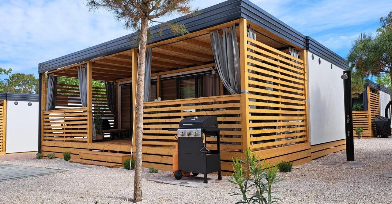 Mobile Home Sole Biograd Na Moru Buitenkant foto